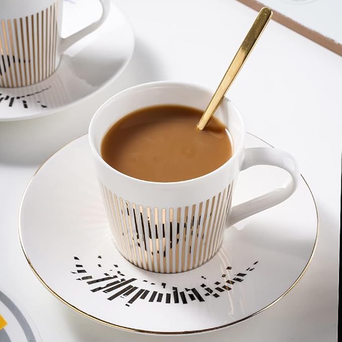 Mirror Cups and Saucers, Mirror Reflection coffee mug, Ceramic Coffee Mug with Saucer Set, Tea Cups and Saucers Sets for Women Wedding Party Afternoon Tea （M-Horse）