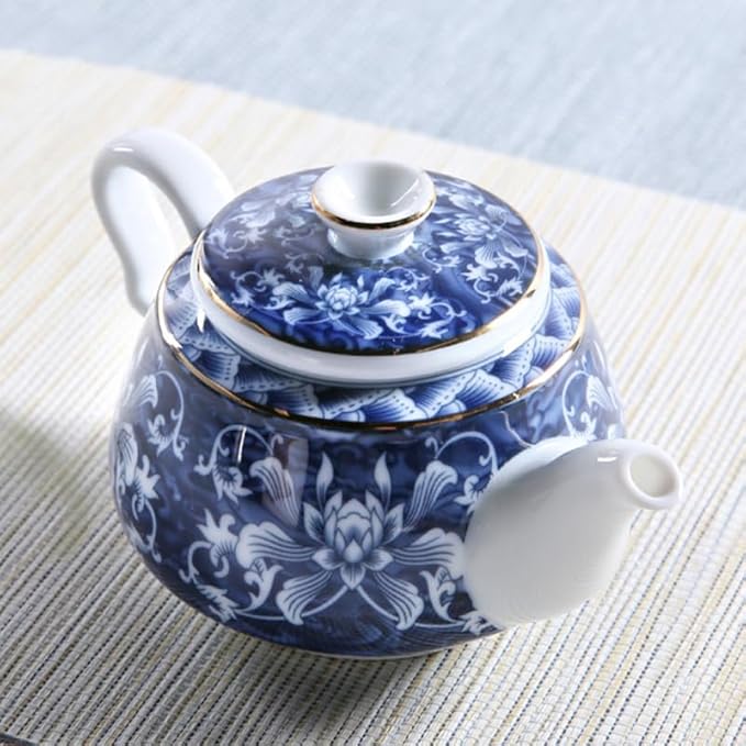 Luxshiny Vintage Porcelain Teapot 6.7Oz Ceramic Tea Kettle with Built-in Filter Blue and White Chinese Style Tea Pot for Home and Office Brewing Red Pu Er
