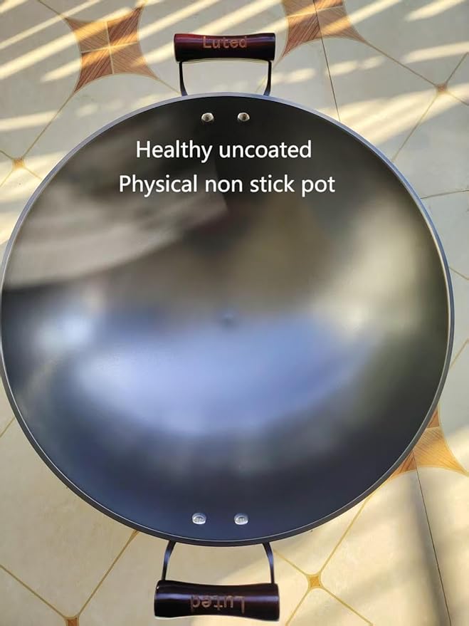Chinese woks with a lid and a Spatula stir-fry pans deep fryer Cast Iron 18.11 Inches Round Bottom Pot Uncoated for Open Fire not easy to rust not easy to stick and durable for about 7-18 people