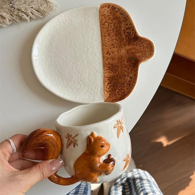 3D Squirrel Ceramic Coffee Cup with Saucer – Hand-Painted Maple Leaves, Autumn-Themed Tea Mug Set for Home & Gifts