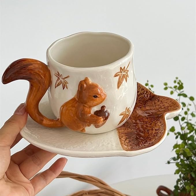 3D Squirrel Ceramic Coffee Cup with Saucer – Hand-Painted Maple Leaves, Autumn-Themed Tea Mug Set for Home & Gifts