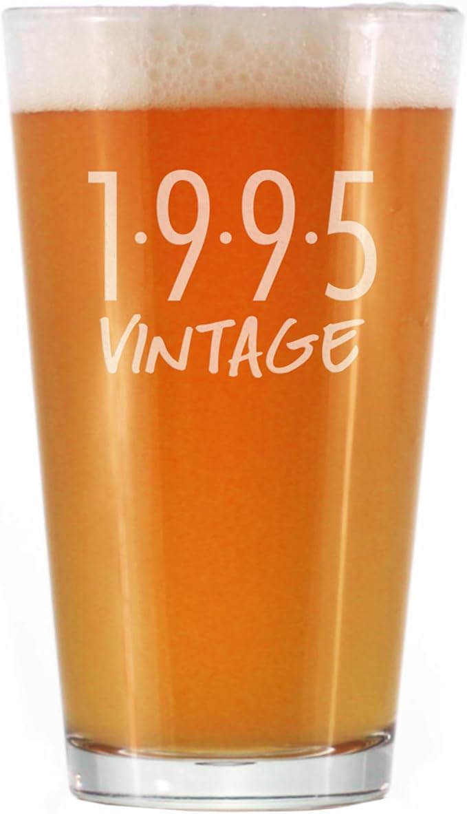 Bevvee Vintage 1995 Pint Glass for Beer - 31st Birthday Gifts for Men or Women Turning 31 - Fun Bday Party Decor - 16 oz