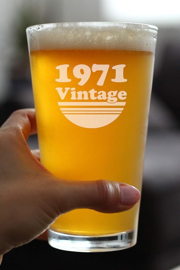 Bevvee Vintage 1971 Pint Glass for Beer - 55th Birthday Gifts for Men or Women Turning 55 - Fun Bday Party Decor - 16 oz