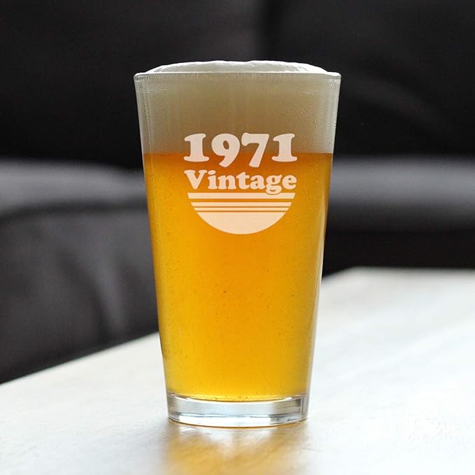Bevvee Vintage 1971 Pint Glass for Beer - 55th Birthday Gifts for Men or Women Turning 55 - Fun Bday Party Decor - 16 oz