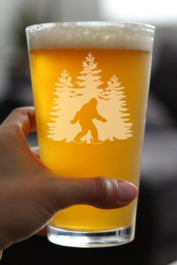 Bevvee Bigfoot Pint Glass - Funny Bigfoot Gifts for Sasquatch Enthusiasts - 16 Oz Pint Glasses