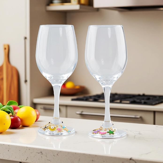 Wine Glass Charms Kit Wine Charms for Stem Glasses Identification Markers for Stem Glasses Tasting Party Favors & Holiday Decorations 300pcs Christmas Charm with Jingle Bell Pearls Letters
