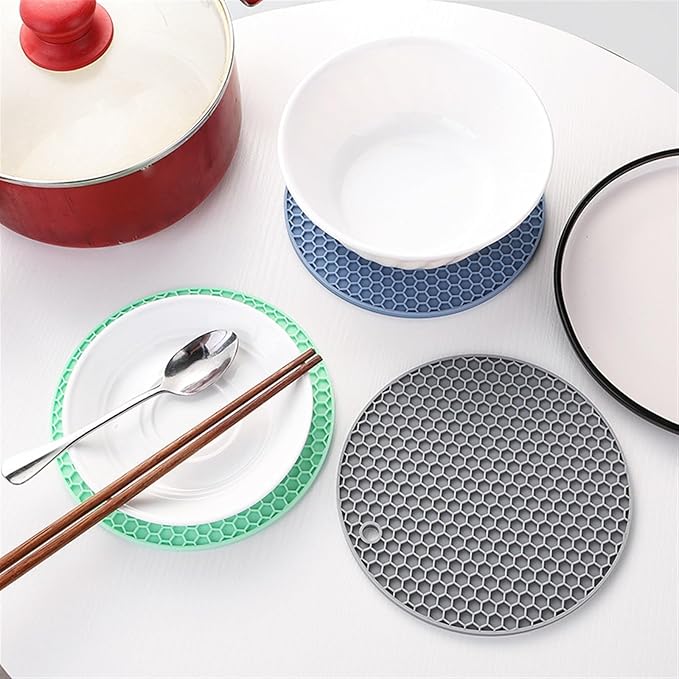 Silicone Mat Coaster Food Grade Material Placemat Non-Slip Table Mat Kitchen Accessories Gadgets Round Cup Mat 4pcs(A,14cm x 14cm(5.51in))