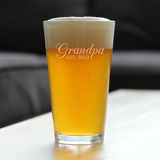 Bevvee Grandpa Est 2023 - New Grandfather Pint Glass Gift for First Time Grandparents - Decorative 16 Oz Glasses