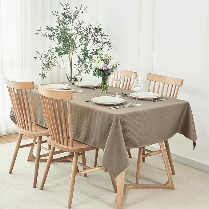 maxmill Weaved Texture Rectangle Tablecloth Water Resistant Wrinkle Free Spill-Proof, Soft Table Cloth for Dining Room Decoration, Banquet Parties Event Holiday Dinner, 60 x 84 Inch Brown