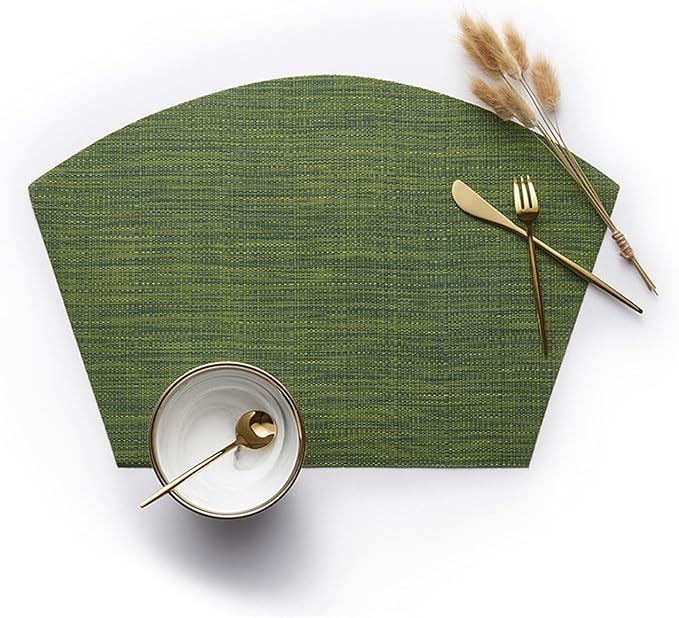Round Oval PVC Table Placemats Wedge Shaped Dining Table Mats Non-Slip Heat Waterproof Indoor Outdoor Kitchen(San Green,6 pcs 45x30cm)