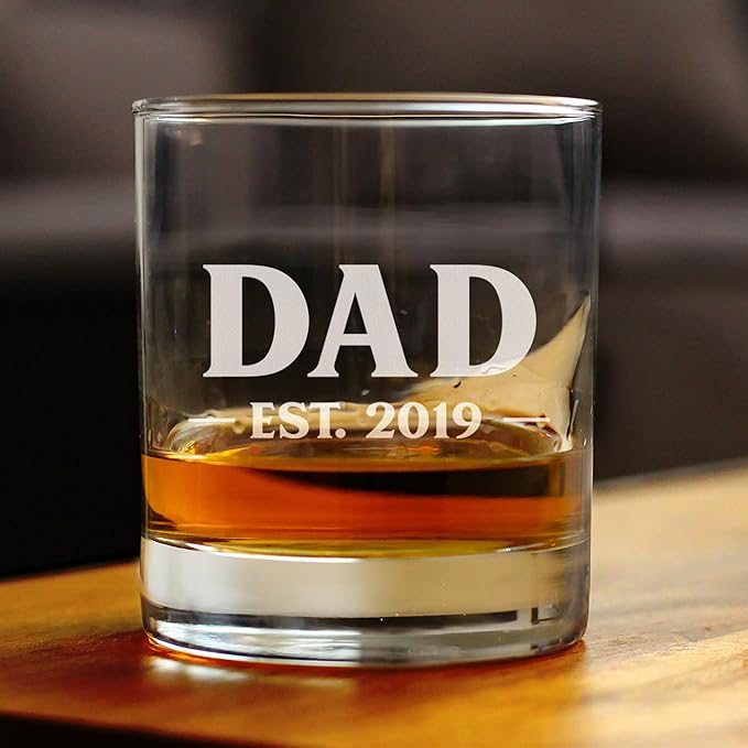 Bevvee Dad Est 2019 - New Father Whiskey Rocks Glass Gift for First Time Parents - Bold 10.25 Oz Glasses