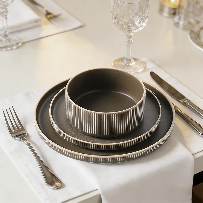 Dinnerware Set Service for 4, 12-Piece Ceramic Plates and Bowls Set, Chip & Scratch Resistant, Microwave and Dishwasher Safe, Modern Minimalist Tableware for Everyday Use, Matte Green