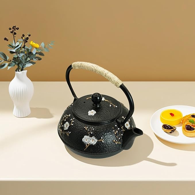 YJX 27oz Small Cast Iron Teapot for Stovetop, Japanese Tetsubin with Enamel, Beautiful Decorative Tea Pot, Durable Tea Kettle with Stainless Steel Infuser for Loose Tea(800ML)