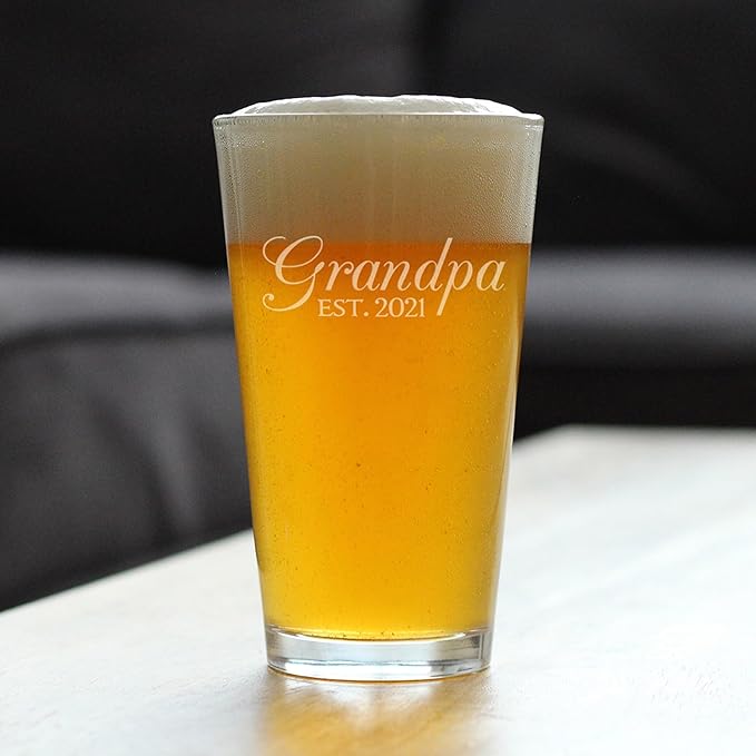 Bevvee Grandpa Est 2021 - New Grandfather Pint Glass Gift for First Time Grandparents - Decorative 16 Oz Glasses