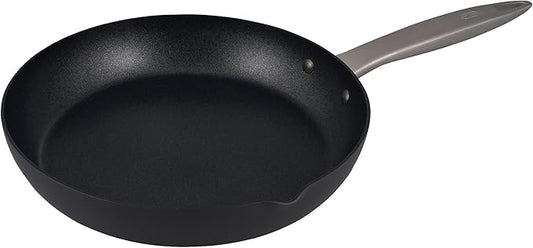 Zyliss Ultimate Pro Nonstick Frying Pan - Hand Anodized Frying Pan with Pour Spout - Non-Stick Stainless Steel Cookware - Scratch-Resistant and Dishwasher-Safe Pan - 9.5 inches