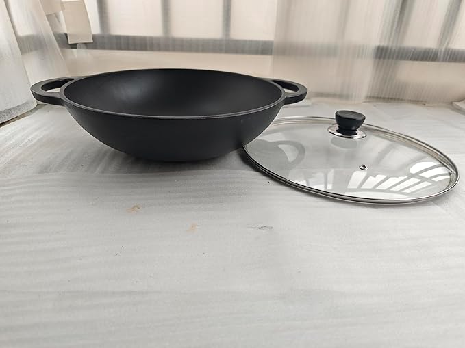 12 Inch Pre-Seasoned Cast Iron Skillet - Wok Round Bottomed Frying Pan with Assist Handles,Tempered Glass Lid, Cast Iron Scrubber,Silicone Oven Mitts for Stovetop,home baking ﻿ (Glass Lid)
