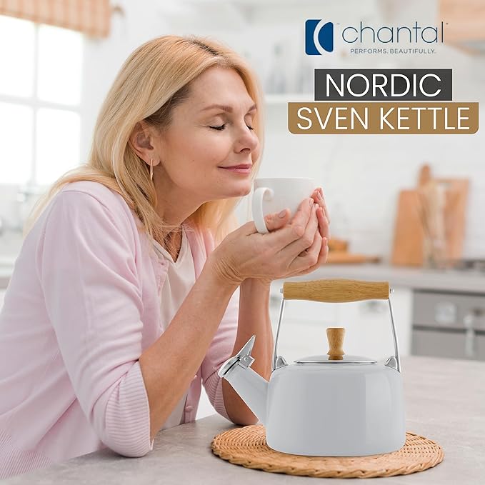 Chantal SVEN Enamel on Steel Whistling Teakettle with Natural Wood handle, 1.4 quarts (White)