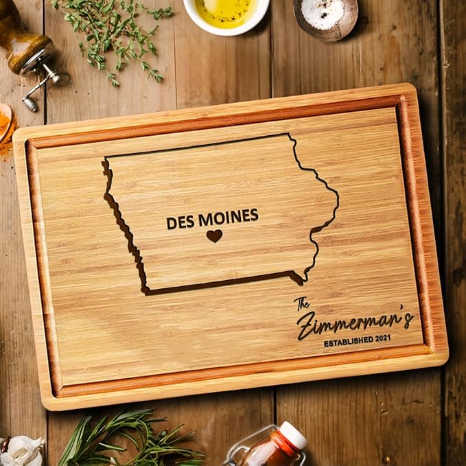 Iowa Cutting Board Destination Gift, Unique Housewarming Gifts, State Home Decor, Best Map of Iowa Themed Gifts, Custom Wooden Board Gift