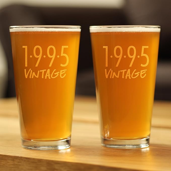 Bevvee Vintage 1995 Pint Glass for Beer - 31st Birthday Gifts for Men or Women Turning 31 - Fun Bday Party Decor - Set of 2-16 oz