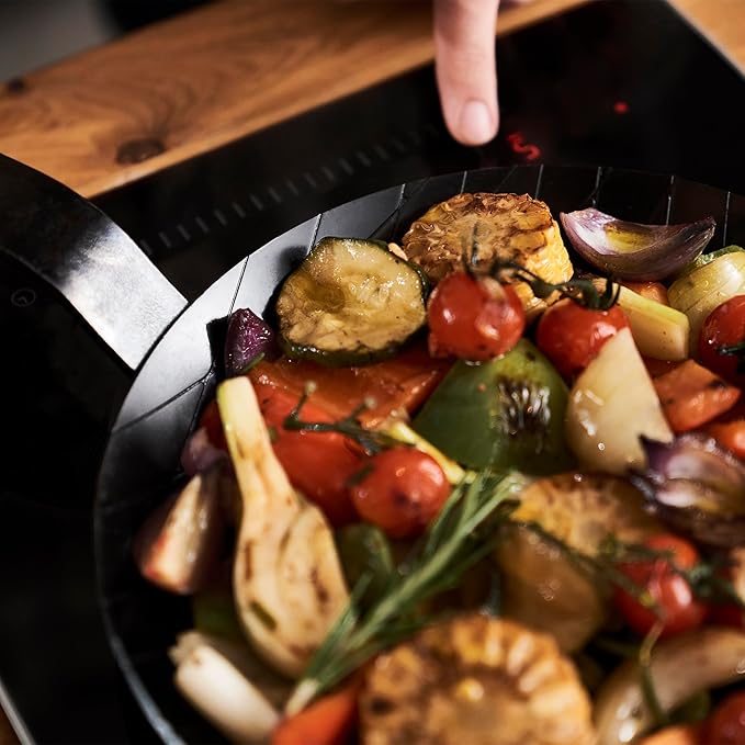 ZWILLING Forged 11-inch Carbon Steel Fry Pan