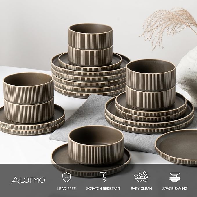 Dinnerware Set Service for 4, 12-Piece Ceramic Plates and Bowls Set, Chip & Scratch Resistant, Microwave and Dishwasher Safe, Modern Minimalist Tableware for Everyday Use, Matte Green