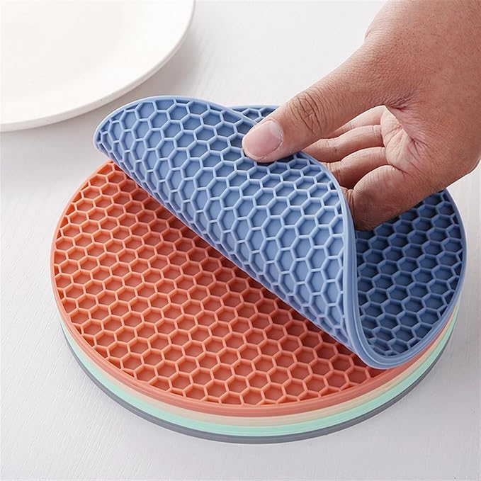 Silicone Mat Coaster Food Grade Material Placemat Non-Slip Table Mat Kitchen Accessories Gadgets Round Cup Mat 4pcs(C,18cm x 18cm(7.09in))