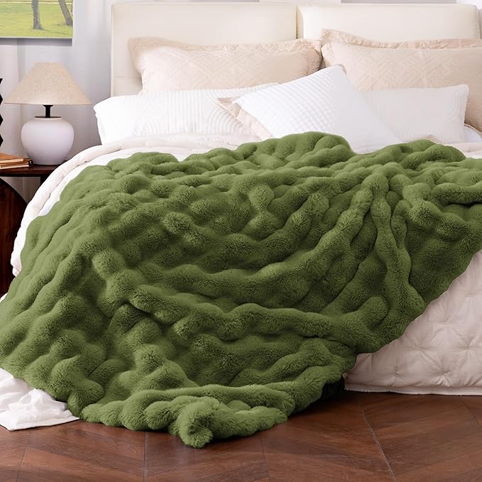 Ultra Soft Cozy Faux Fur Throw Blanket, Fuzzy Plush Thick Bubble Blanket, Oversize Luxury Fluffy Blanket for Couch, Bed, and Living Room, 60x80 Inches, Green