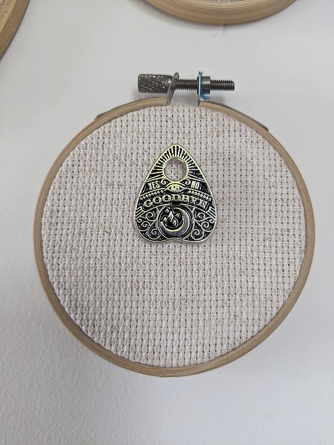 Planchette Needle Minder