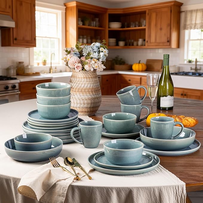 GBHOME Ceramic Dinnerware Sets for 6, 18 Pieces Stoneware Plates and Bowls Sets, Scratch Resistant Dishes, Dishwasher & Microwave Safe, Reactive Glaze-Malachite Green