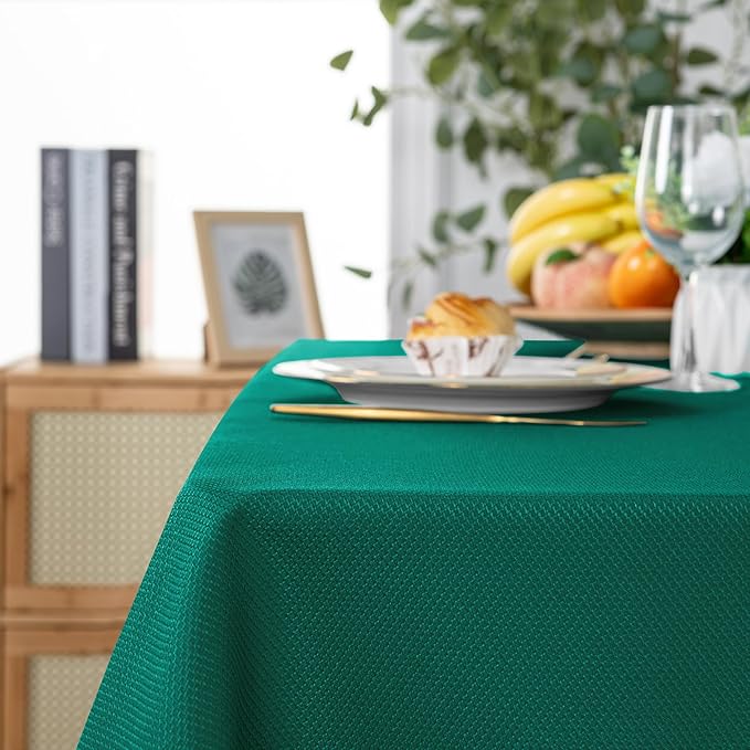 Hiasan 60 X 84 Inch Rectangle Textured Tablecloth - Waterproof Spillproof Antiwrinkle Jacquard Table Cloth for Kitchen and Dining Dinner, Outdoor Picnic, Holiday and Parties, Emerald Green