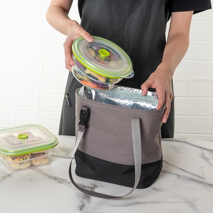 Restaurantware-Fresh Hero 30.6 Ounce Storage Containers, 20 Durable Airtight Food Containers - Microwavable, Freezable, Green Silicone Collapsible Container, Dishwashable, With Vented Lids