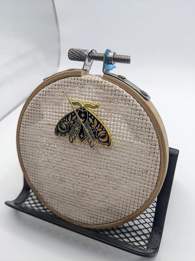 Midnight Moth Needle Minder