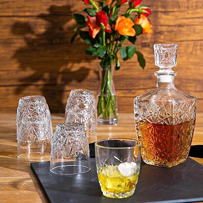 Bormioli Rocco Dedalo 26.4 oz. Decanter with Stopper