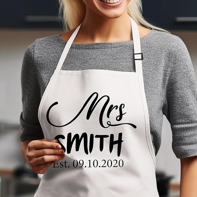 Newlywed Aprons for Couples, Personalized Mr and Mrs Gifts, Custom Apron Set for Couple, Anniversary, Christmas, Bridal Shower Gifts For Bride