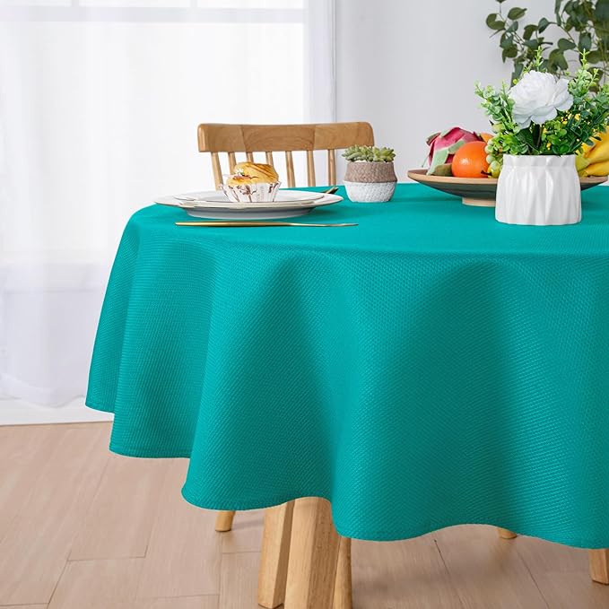 Hiasan Round Textured Tablecloth 60 Inch - Waterproof Spillproof Antiwrinkle Jacquard Table Cloth, Decorative Polyester Table Cover for Kitchen, Outdoor Picnic, Holiday and Parties, Turquoise
