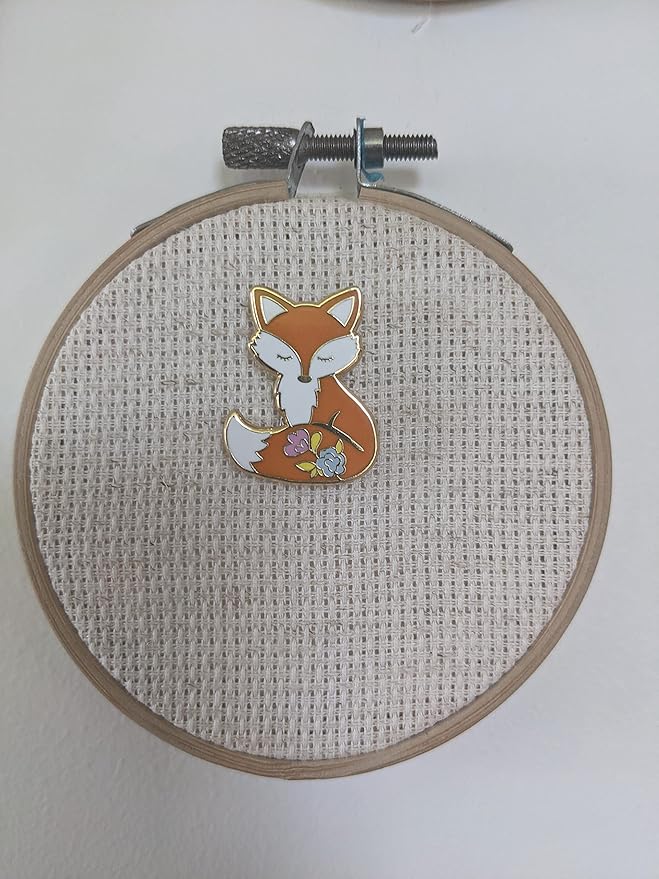 Forest Fox Needle Minder