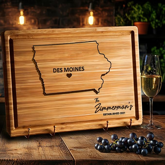 Iowa Cutting Board Destination Gift, Unique Housewarming Gifts, State Home Decor, Best Map of Iowa Themed Gifts, Custom Wooden Board Gift