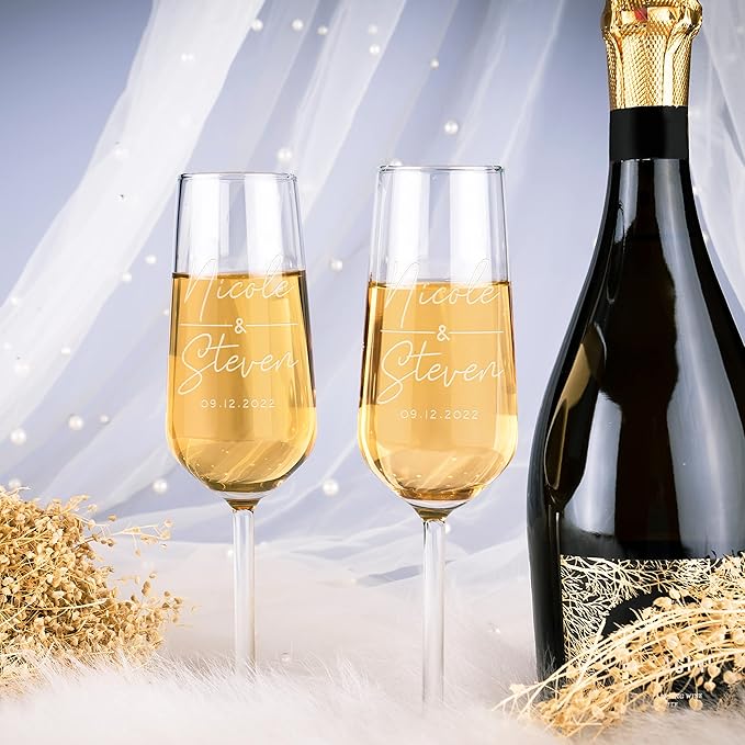 GIFTBYGIFTY Personalized Wedding Champagne Flutes for Bride and Groom - Set of 2, 7 oz, 2 Designs - Champagne Glasses for Engagement with Your Names and Date - D1