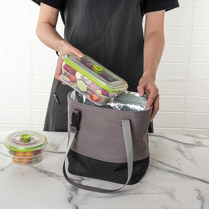 Restaurantware-Fresh Hero 32.3 Ounce Storage Containers, 1 Durable Airtight Food Containers - Microwavable, Freezable, Green Silicone, Collapsible, Dishwashable, With Vented Lids