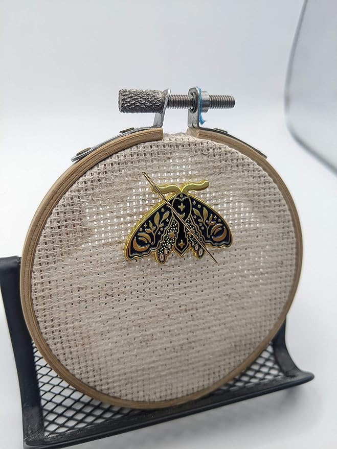 Midnight Moth Needle Minder