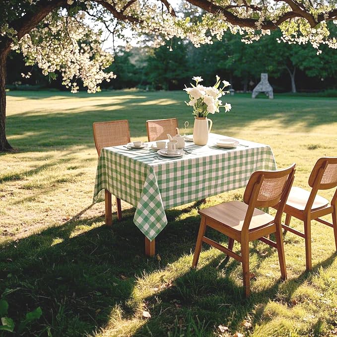 Gingham Tablecloth 55 x 71 Inch – Rectangle Table Cloth, Wrinkle-Resistant Polyester Checkered Tablecloth, Washable Spring Tablecloth for Dining, Camping, Outdoor (Light Green)