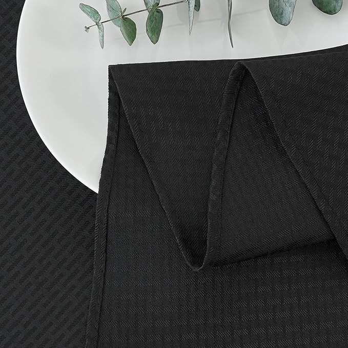 maxmill Round Weaved Texture Design Tablecloth Spill-Proof Wrinkle Free Soft Washable Table Cloth for Circular Table Cover, for Dining Room Buffet Banquet Parties Holiday Dinner, 70 Inch Black