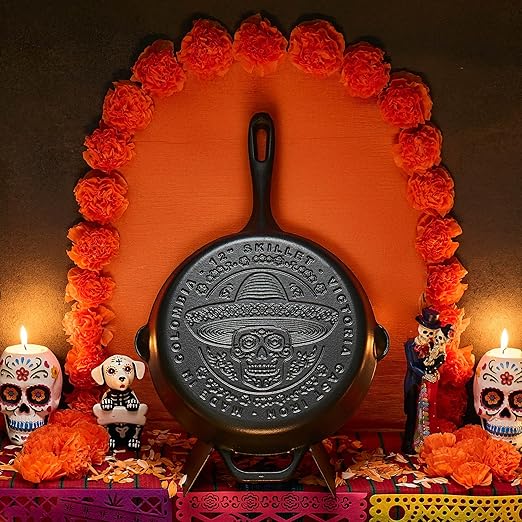 Victoria 12-Inch Day of the Dead La Calaca Cast Iron Skillet, Dia de los Muertos Seasoned Cast Iron Frying Pan with Long Handle, Made in Colombia