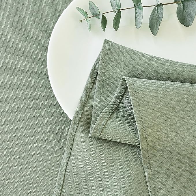 maxmill Round Weaved Texture Design Tablecloth Spill-Proof Wrinkle Free Soft Washable Table Cloth for Circular Table Cover, for Dining Room Banquet Parties Holiday Dinner, 70 Inch Sage Green