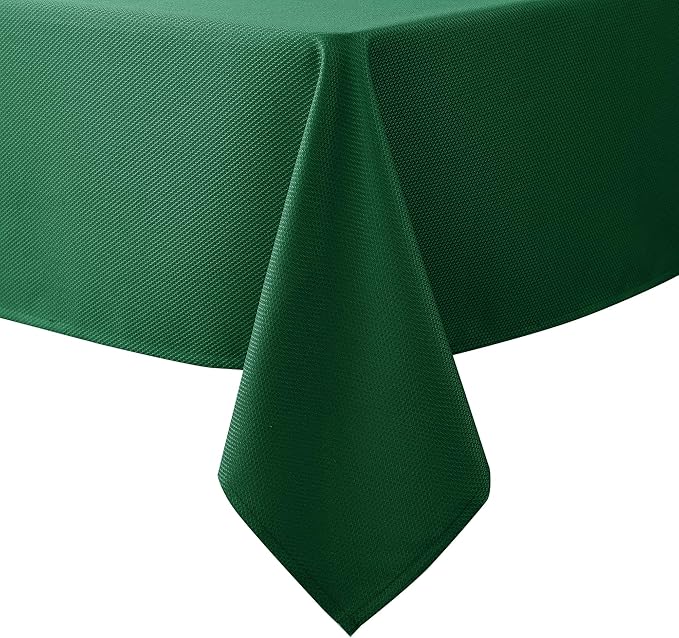 Biscaynebay Textured Fabric Christmas Tablecloths 70x108 Inches Rectangular, Hunter Green Water Resistant Tablecloths for Dining, Kitchen, Wedding & Parties etc. Machine Washable