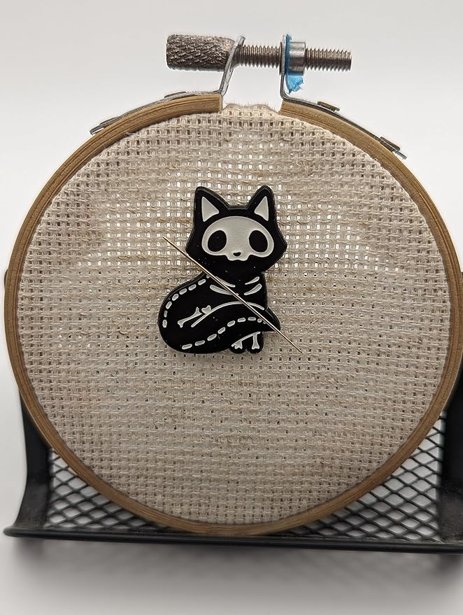 Glow in The Dark Skeleton Fox Needle Minder