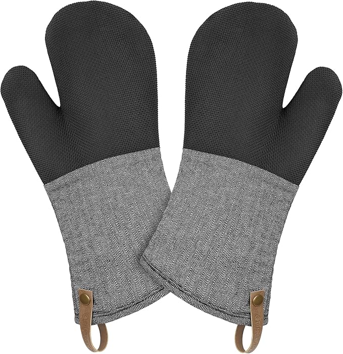Cuisinart Kitchen Oven Mitts – Heat-Resistant Kitchen Mitts for Oven with Non-Slip Neoprene Palm, Long Cuff, and Cotton Filling – Durable Oven Gloves for Cooking, Baking, & Grilling