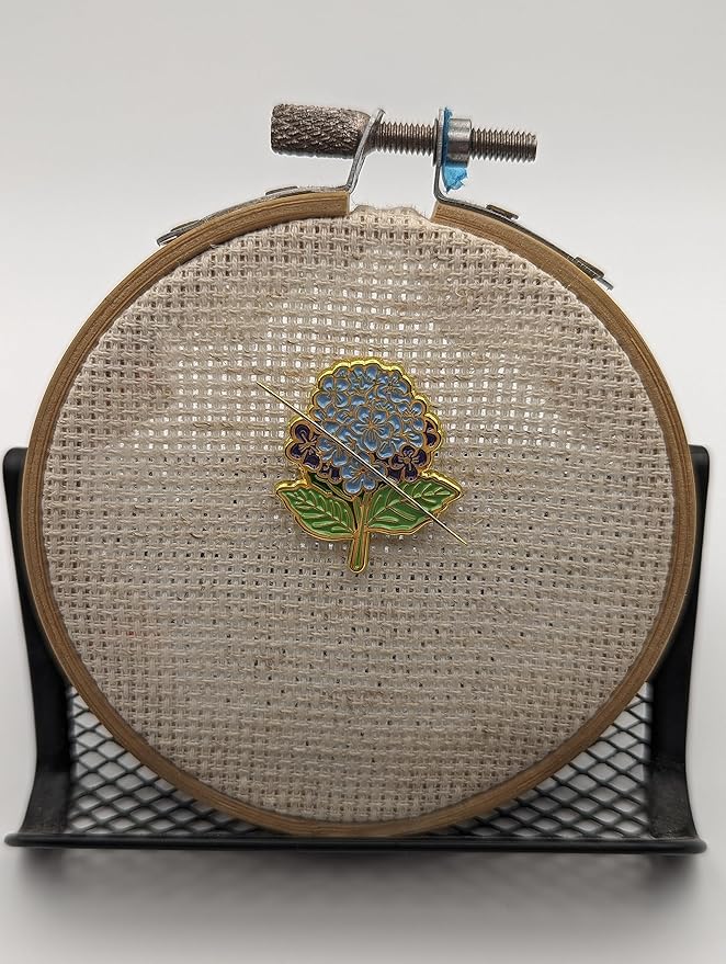Hydrangea Needle Minder