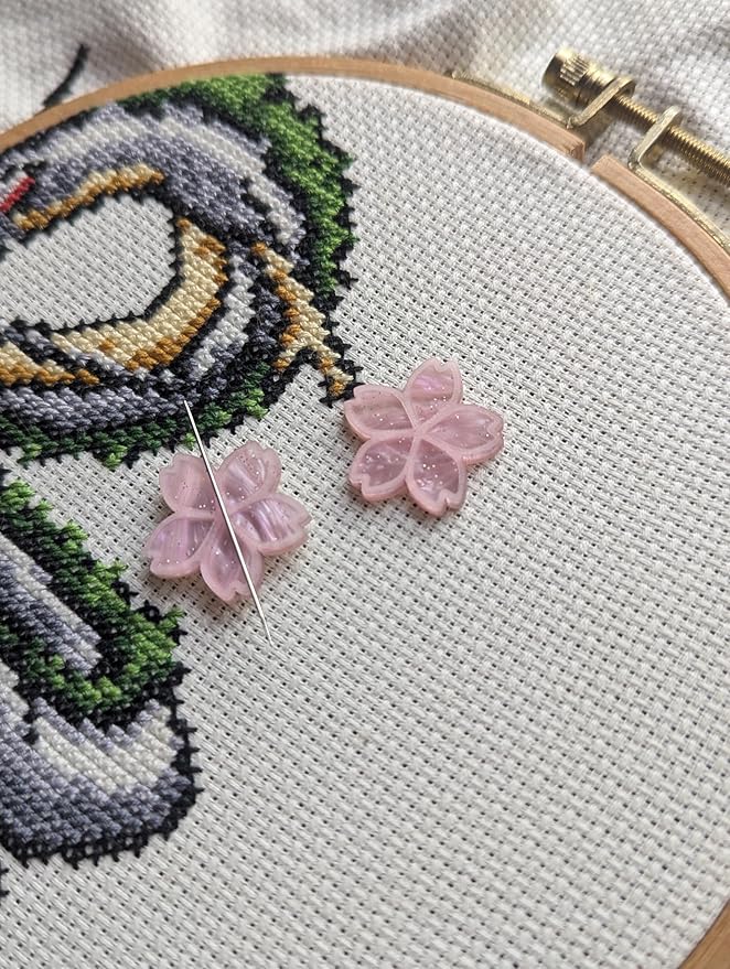 Sakura Blossoms Magnetic Needle Minder Set